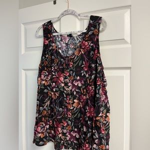 Torrid multi colored floral tank top 💓